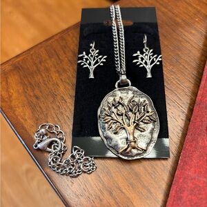 New 3 piece set earrings and Silver Tree Pendant Necklace BOHO